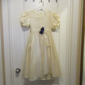 Girls flower Girl Dress Size 6 As Is